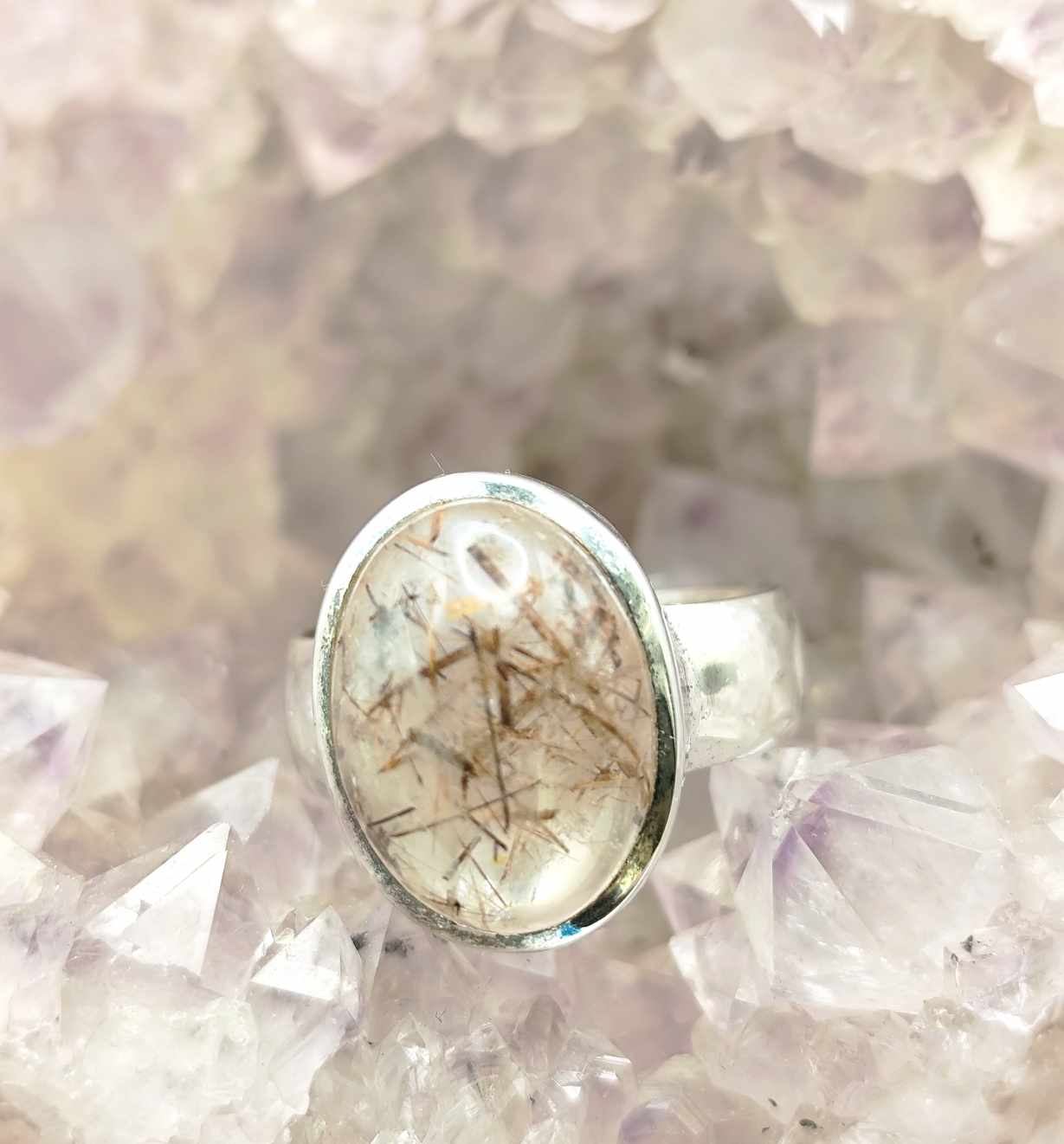 Anillo de cuarzo rutilado de plata