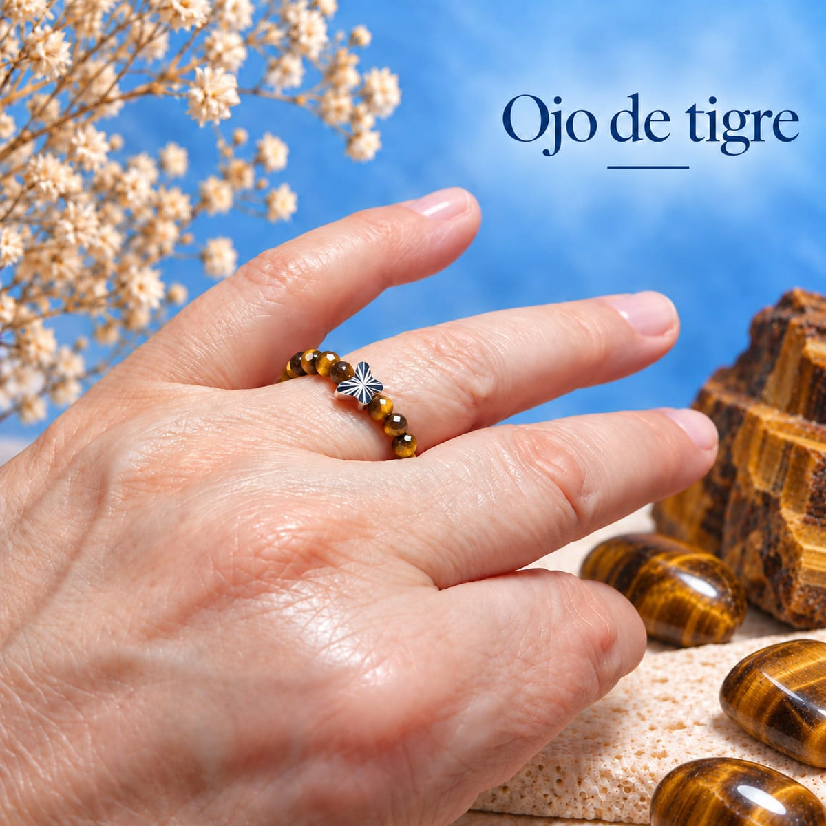Anillo de Ojo de Tigre con Mariposa