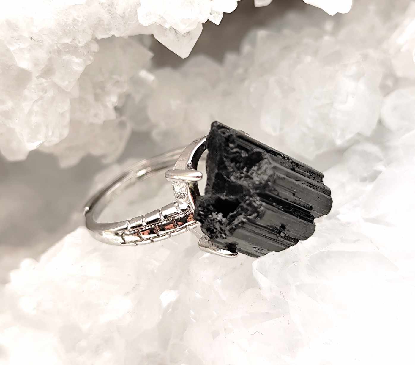 Anillo de Turmalina Negra Radial