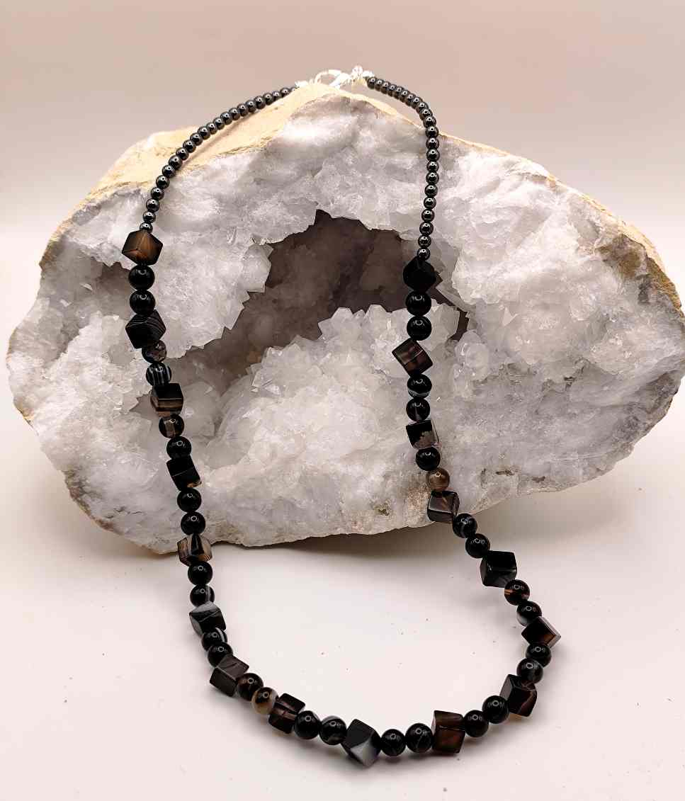 Collar de Ágata negra con Hematites