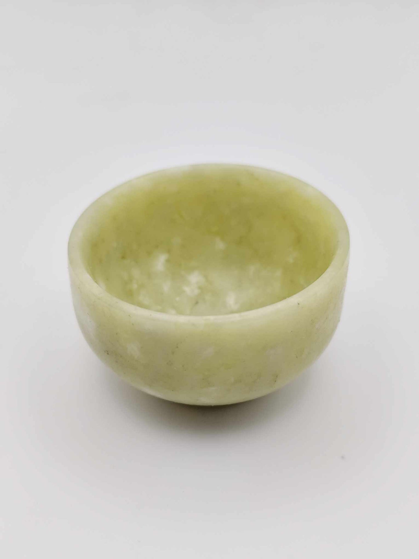 Cuenco de Jade Amarillo