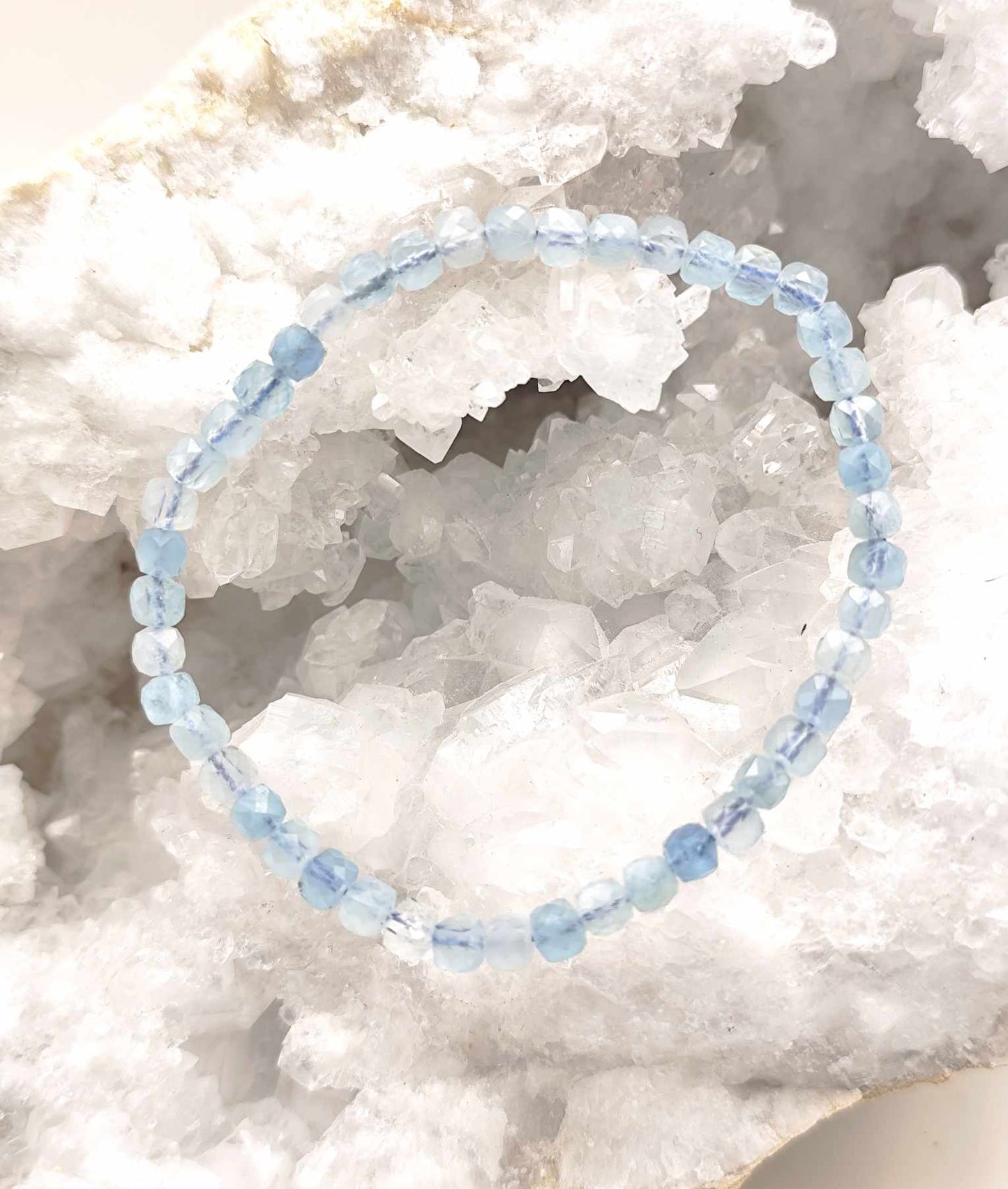 Pulsera de Aguamarina de cubos