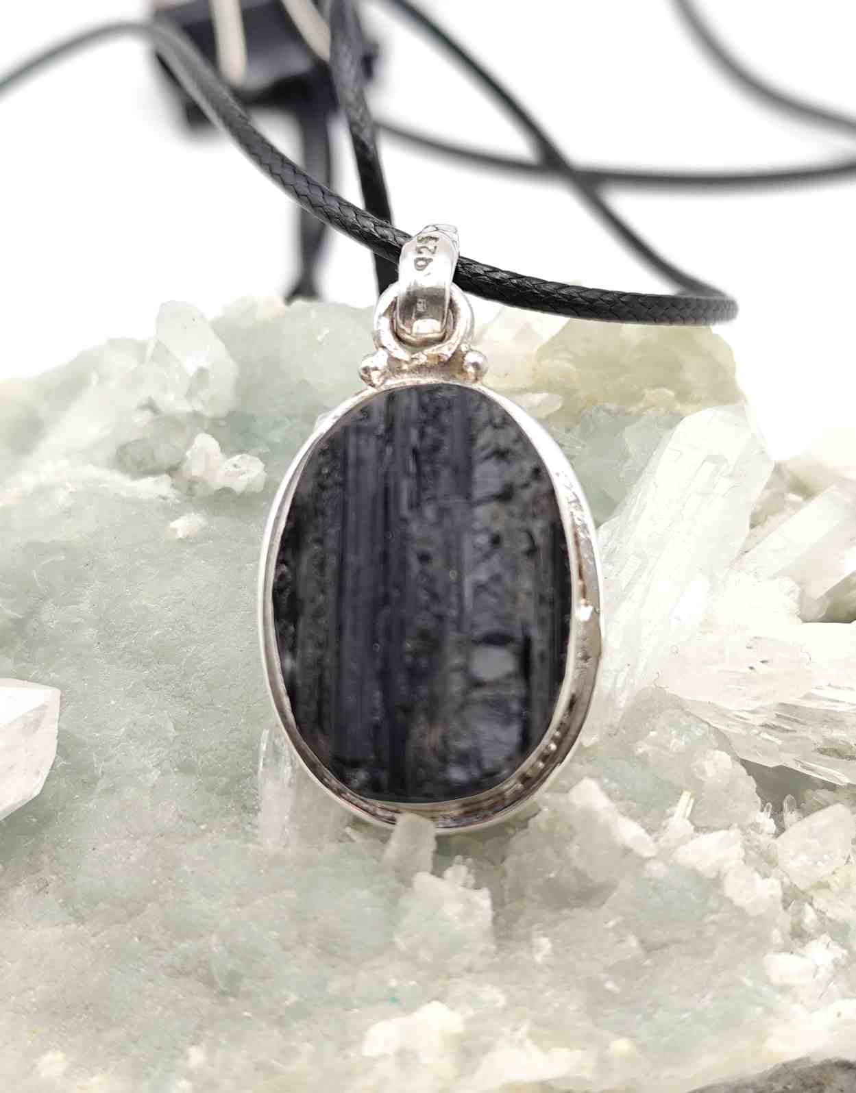 Colgante de Turmalina Negra