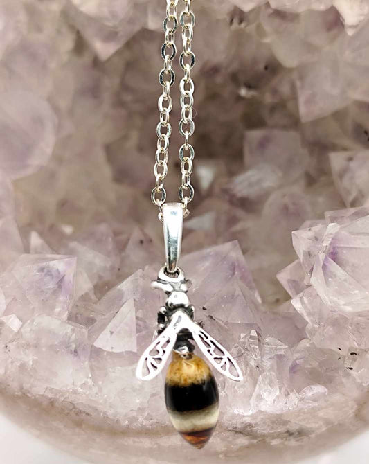 Colgande de Ambar en forma de Abeja