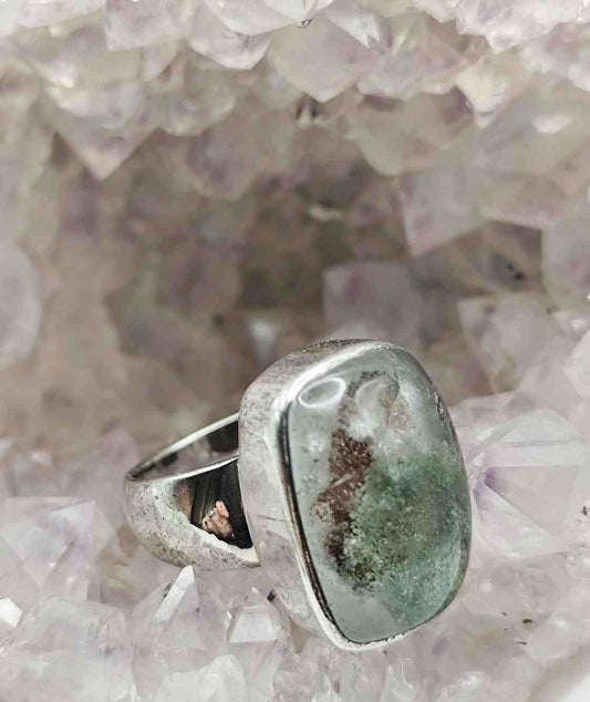 Anillo de Cuarzo Chamánico de plata