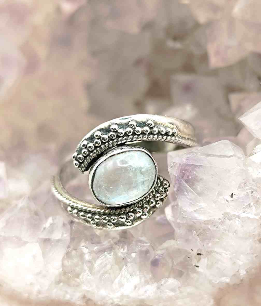 Anillo de Piedra Luna de plata