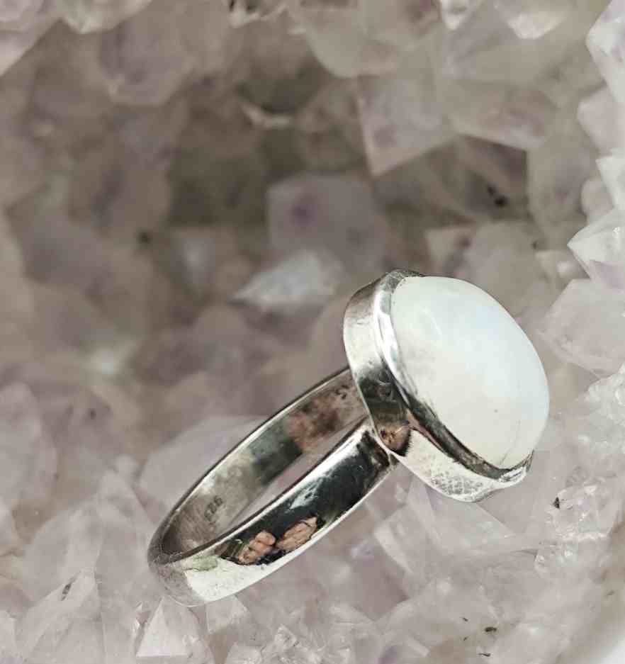Anillo de Piedra Luna de plata