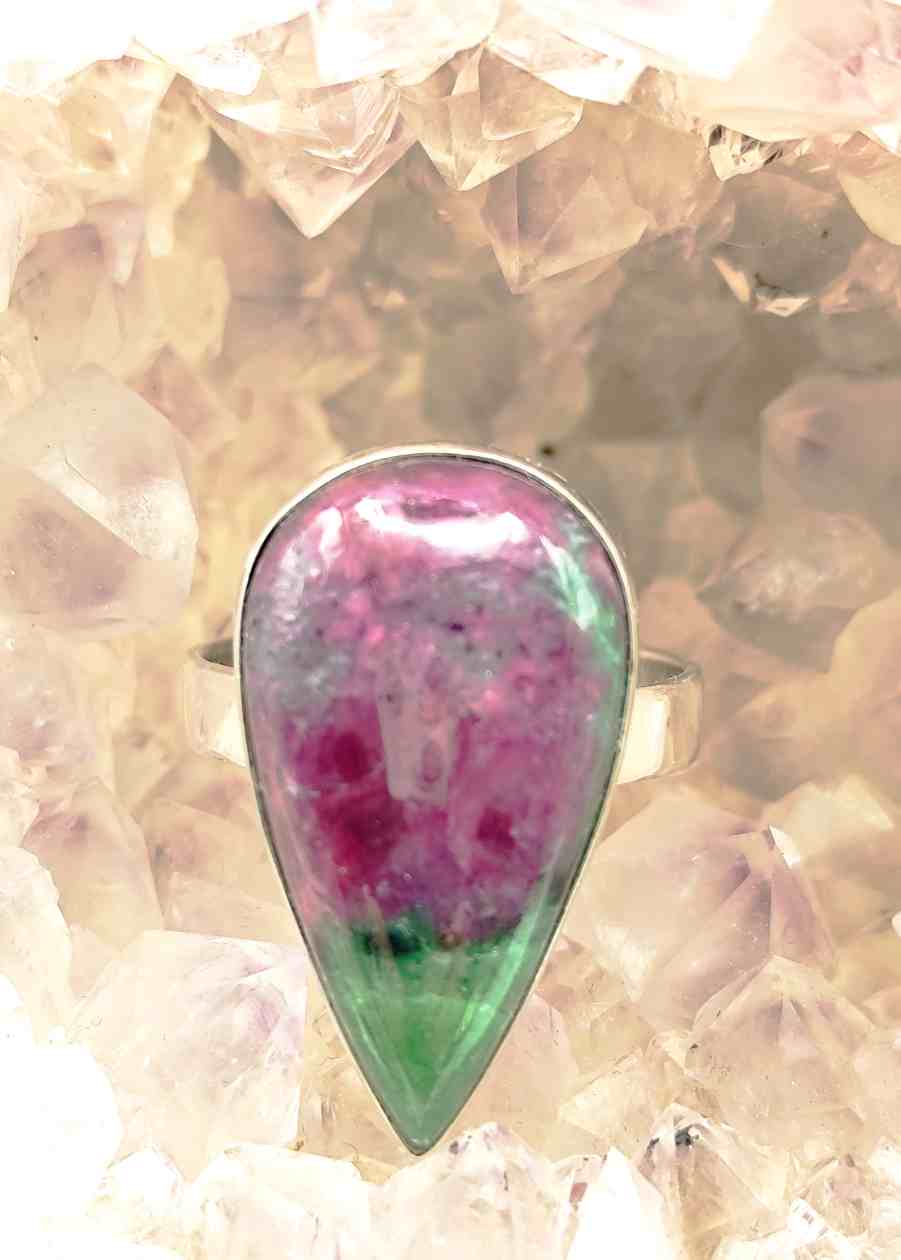 Anillo de Rubí en Zoisita de plata
