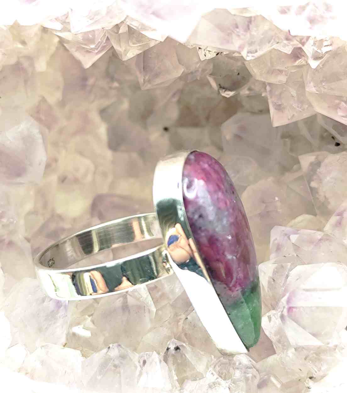 Anillo de Rubí en Zoisita de plata