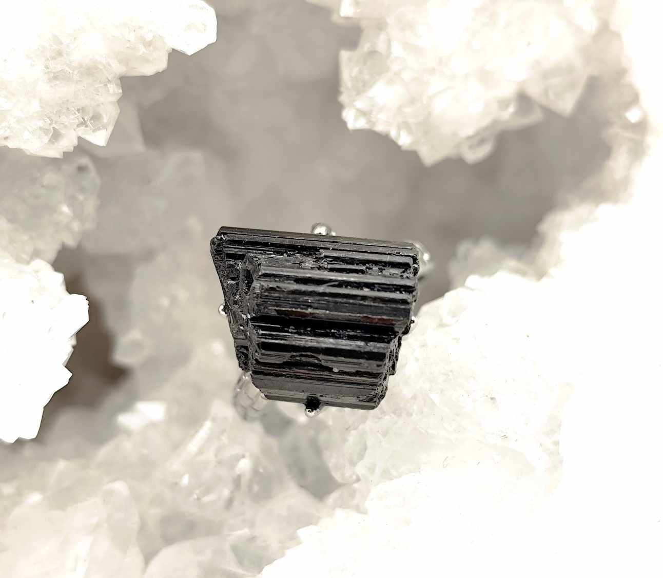 Anillo de Turmalina Negra Radial
