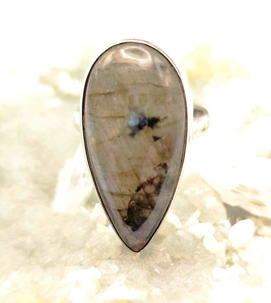 Anillo de Labradorita de plata