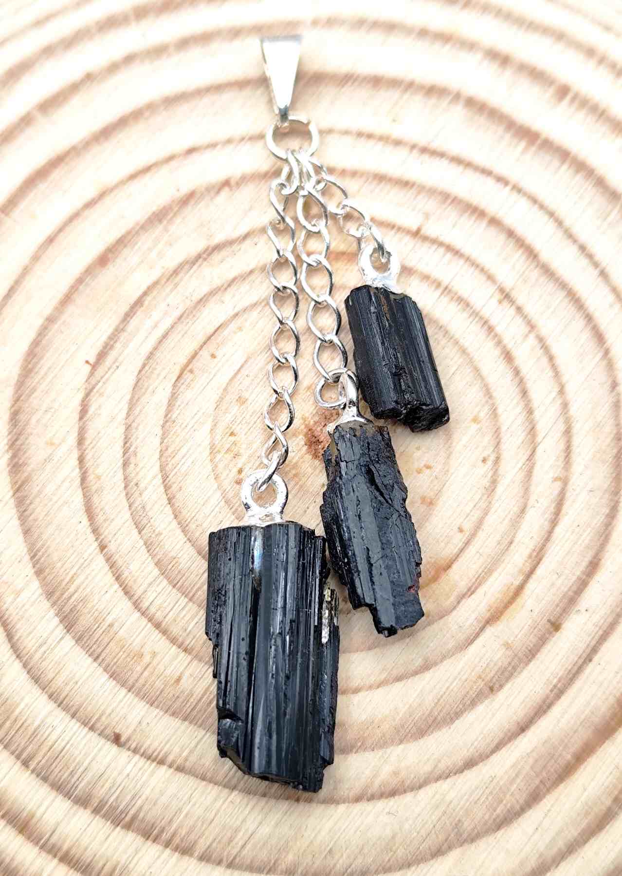 Conjunto de Colgalte y Pendientes Largos de Turmalina Negra