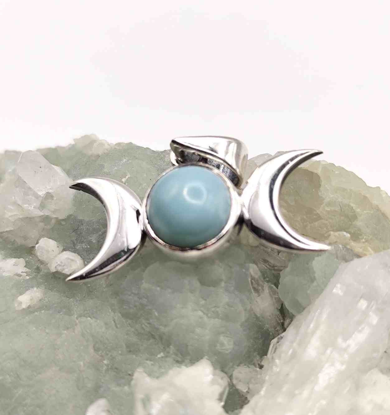 Colgante Larimar en triple luna