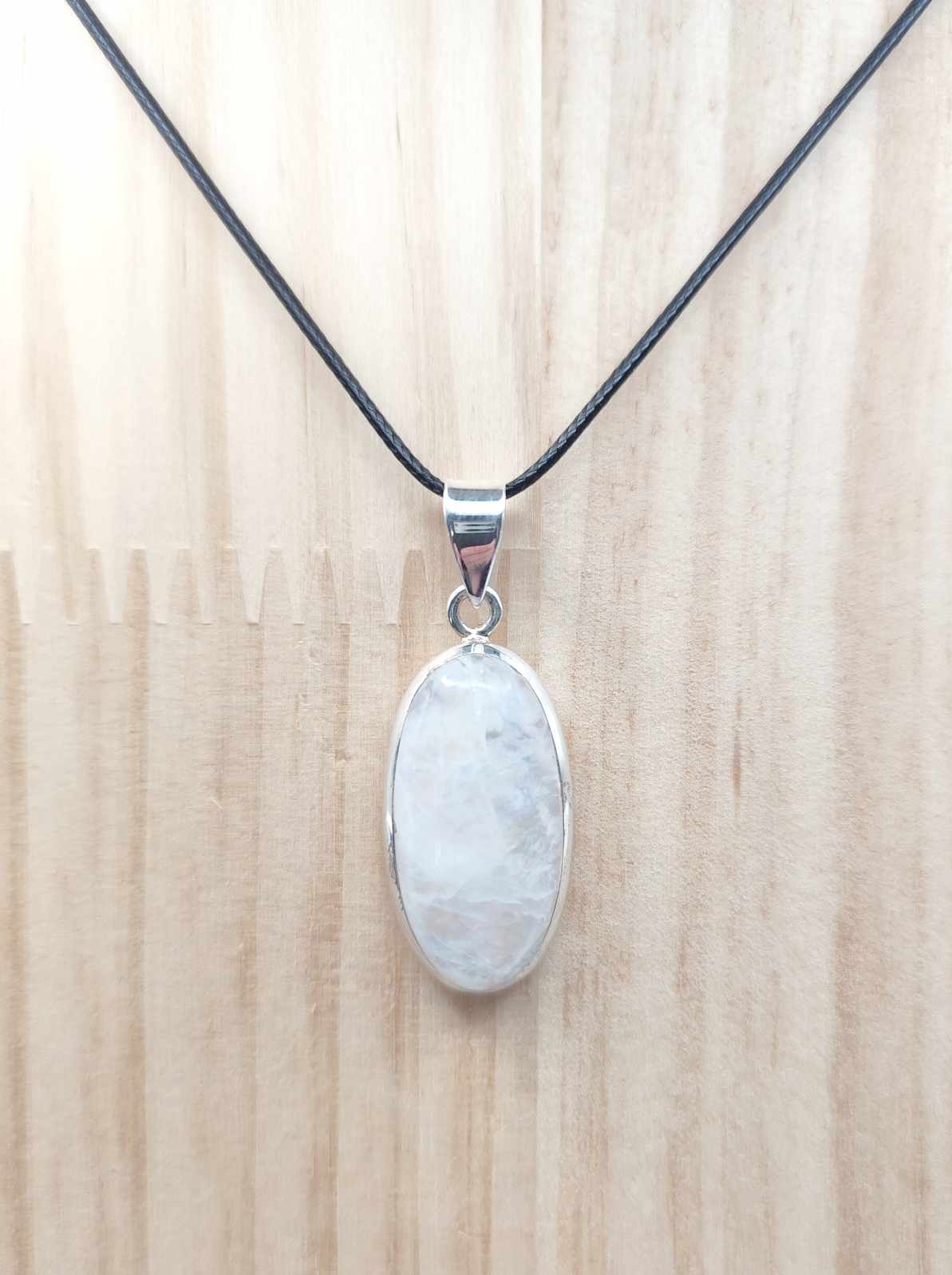 Colgante de Piedra Luna Ovalado