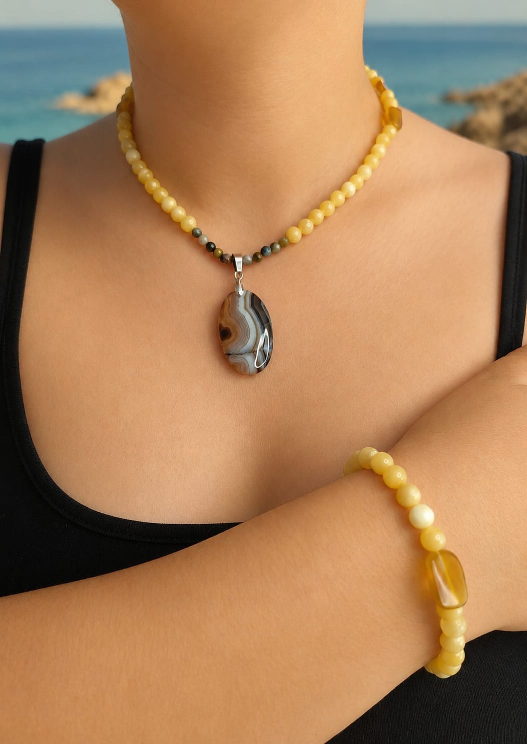 Conjunto de Collar de Calcita y Ópalo Amarillo con Colgante de Ojo de tigre y Pulsera de Calcita