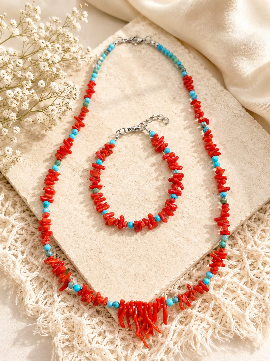 Conjunto de Collar y Pulsera de Coral y Turquesa Facetada
