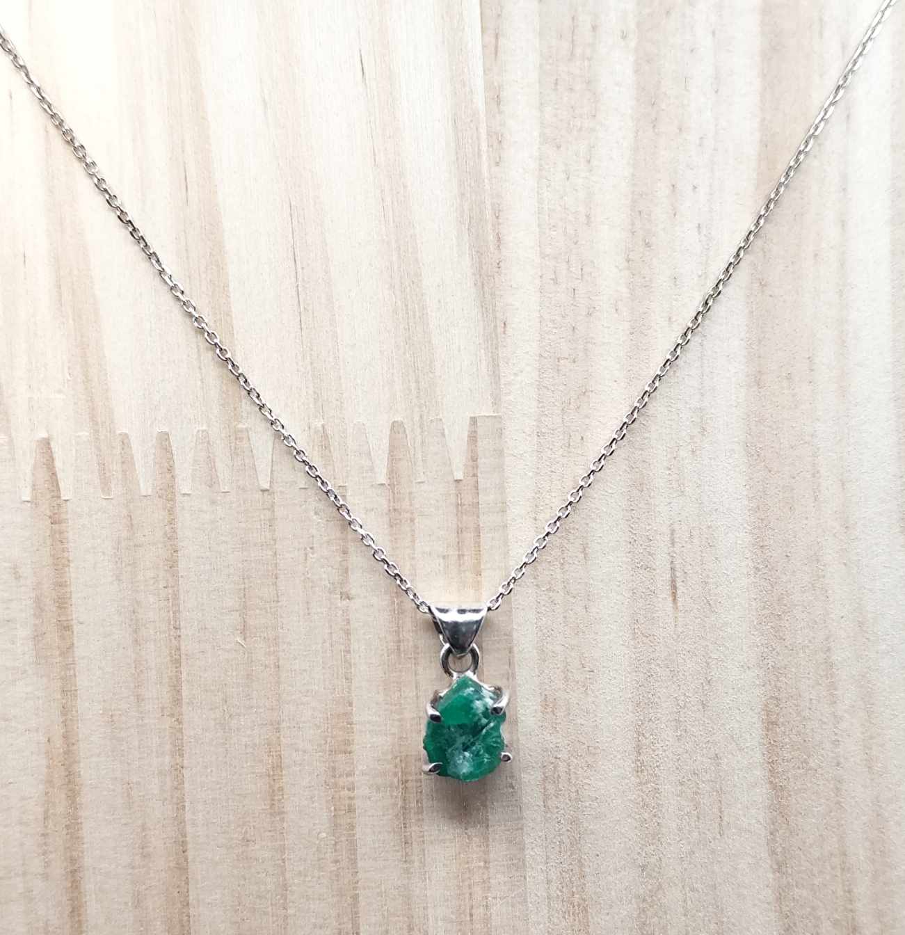 Colgante de Esmeralda de plata.