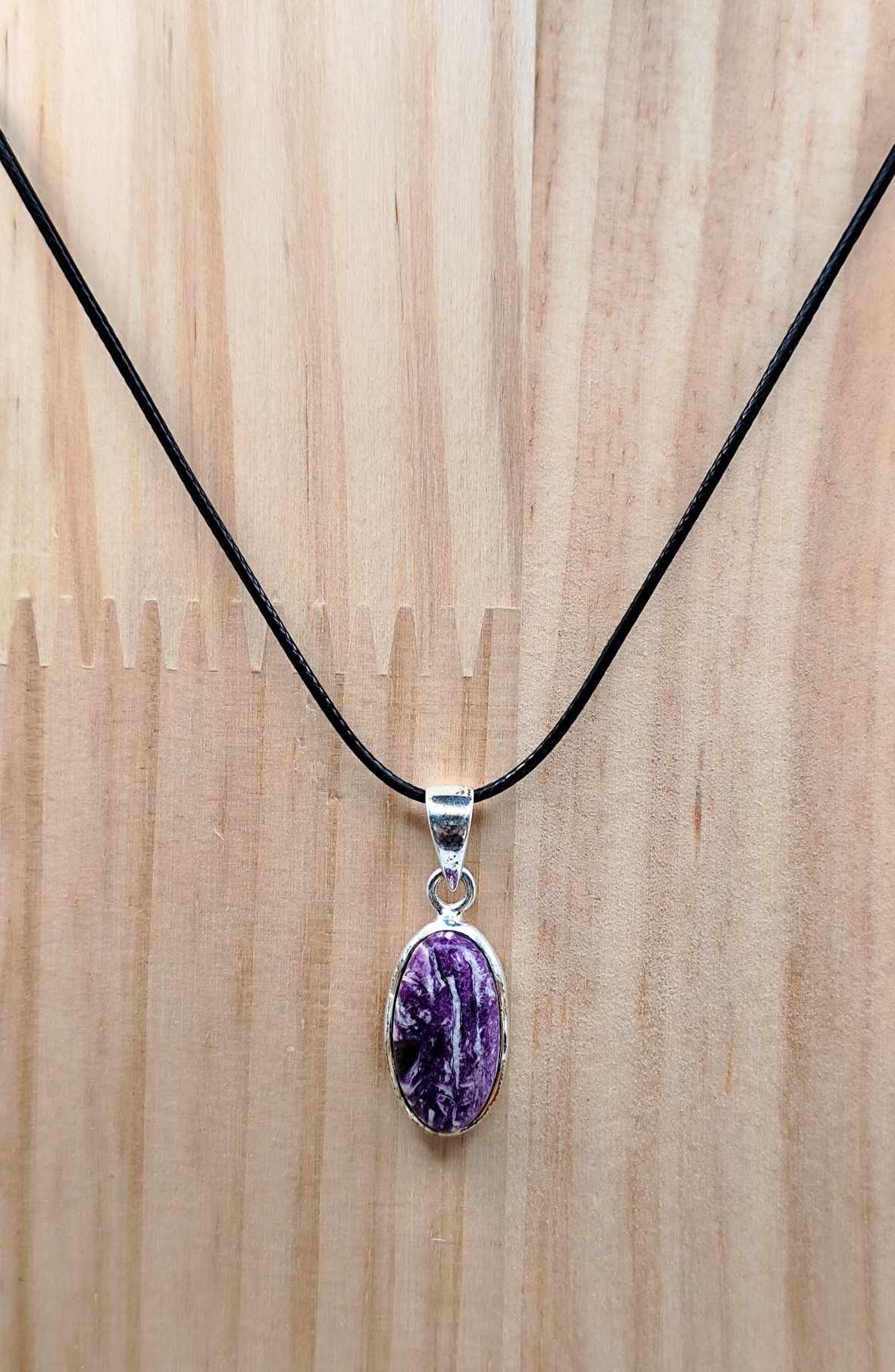 Colgande de Kammererita