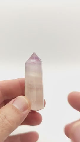 Pointe de Fluorite naturelle