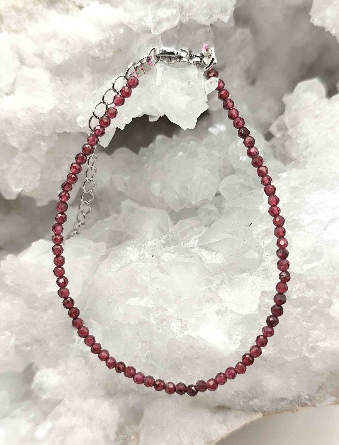 Pulsera de Granate Facetado