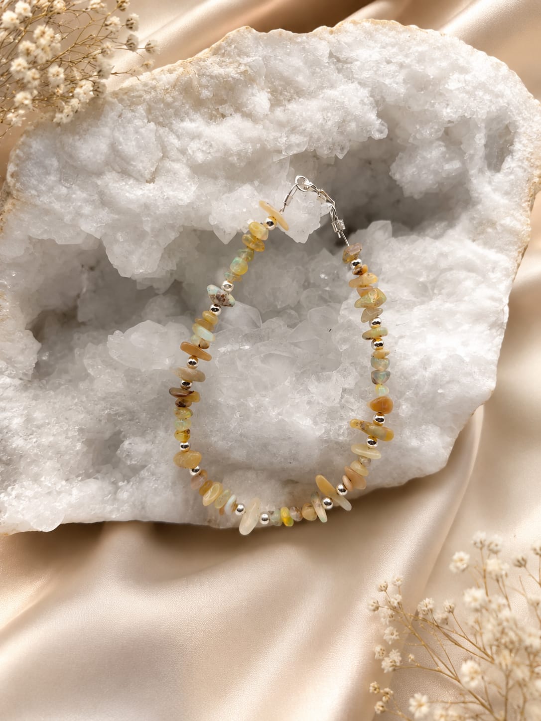 Pulsera de Ópalo con Bolitas de Plata