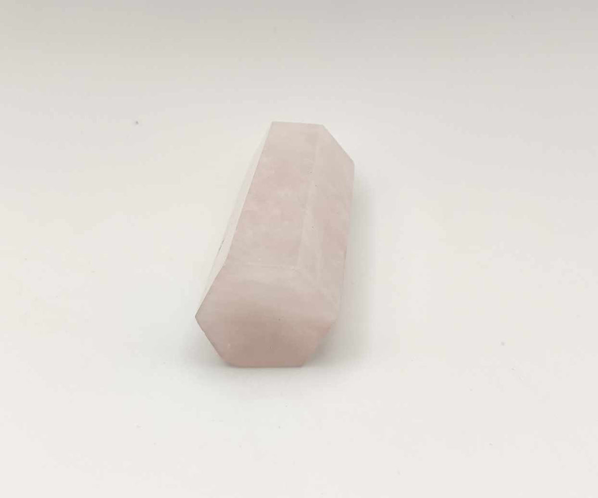 Pointe de quartz rose naturel