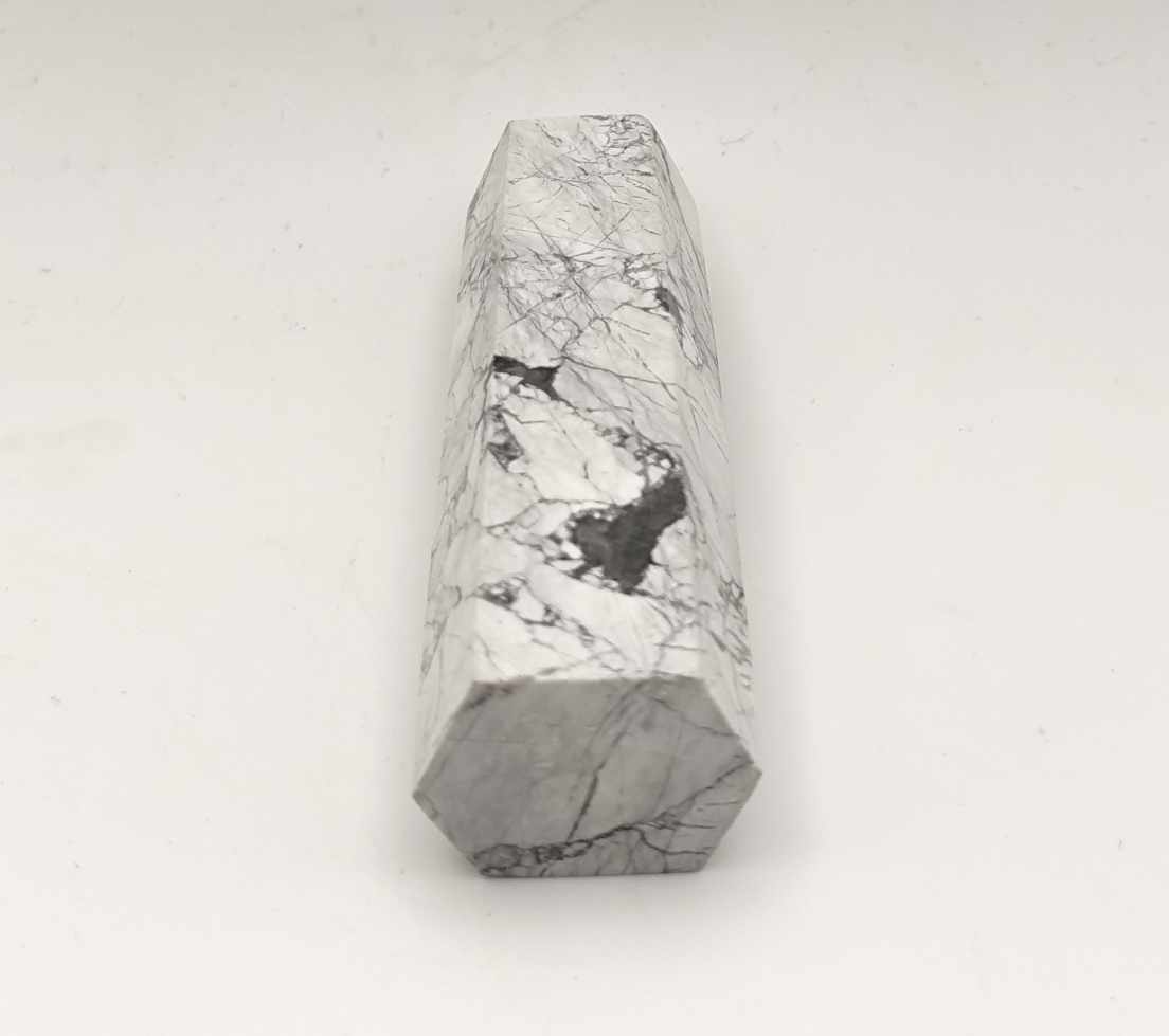 Pointe d'howlite