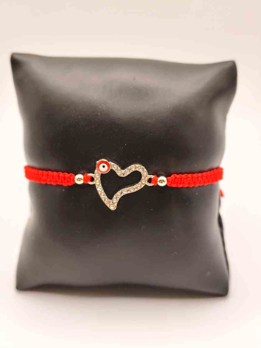 Pulsera Corazón Plateado con Ojo Turco · Macramé Rojo